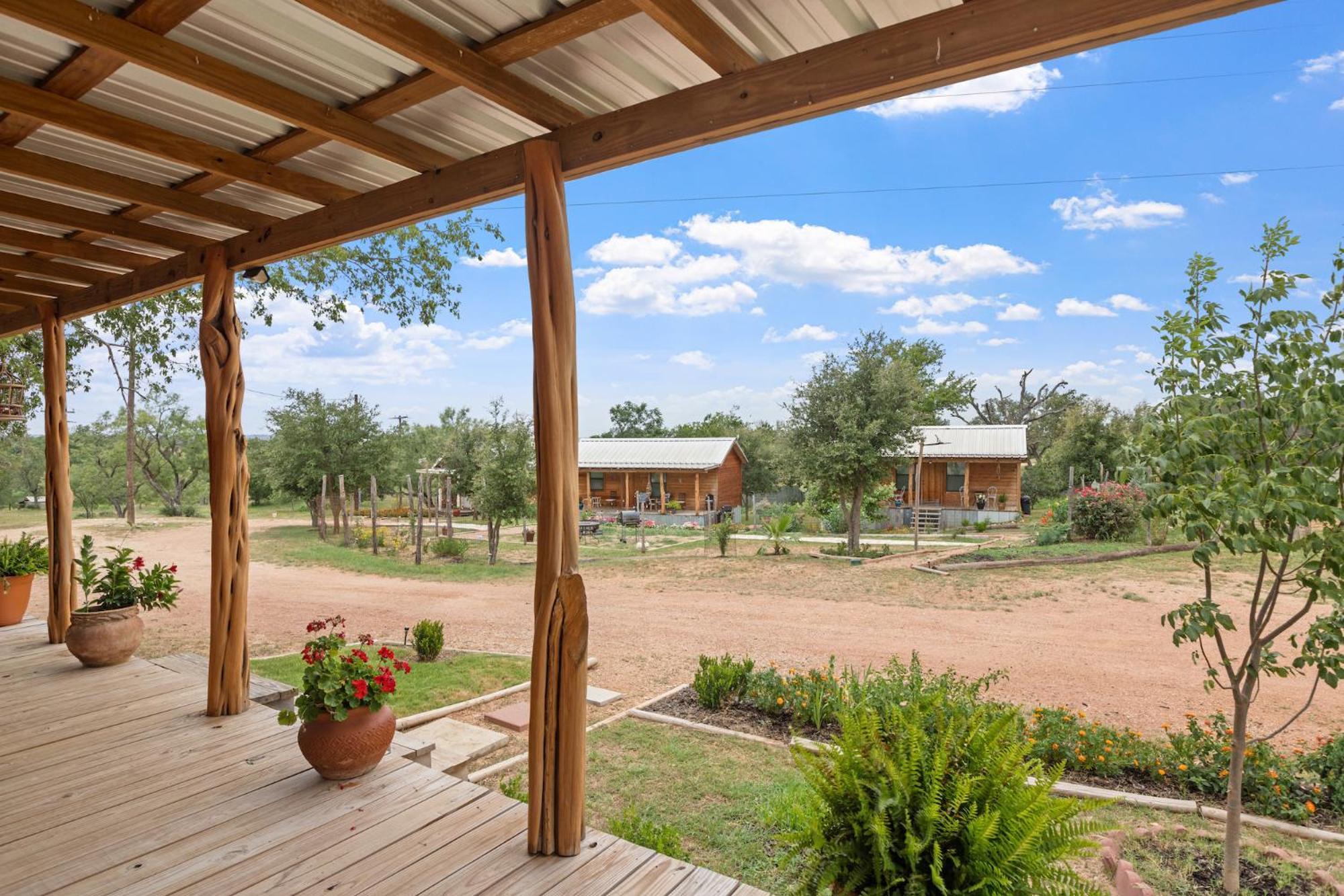 Hr Cabin 4 - The Sunflower Cottage Fredericksburg Esterno foto