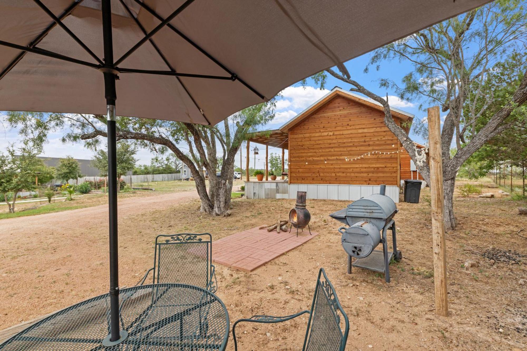 Hr Cabin 4 - The Sunflower Cottage Fredericksburg Esterno foto